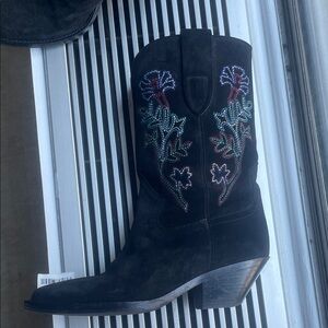 Isabel Marant Embroidered Black Western Boots